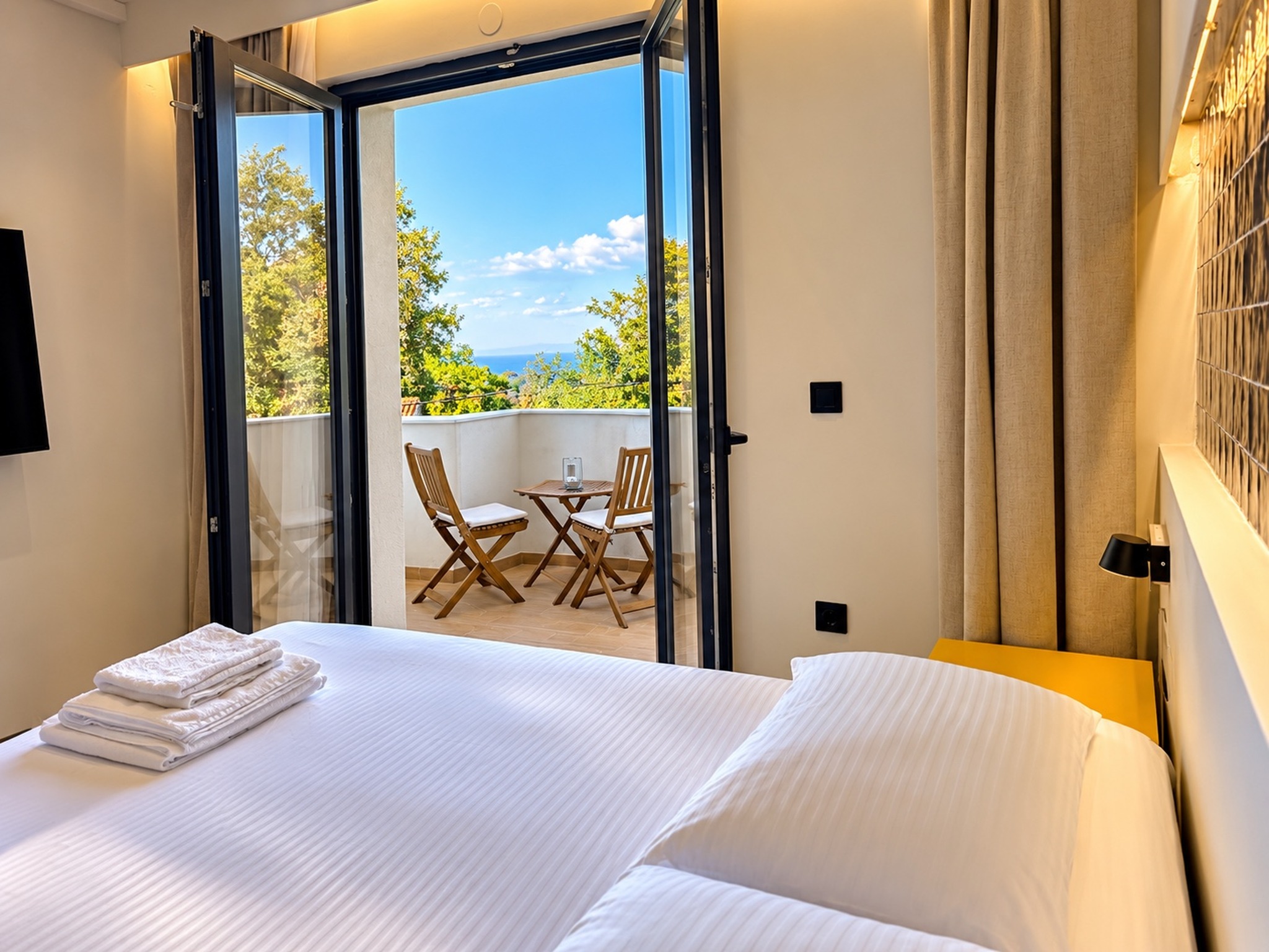 Aetheria Resort suite with private balcony in Therma, Samothrace